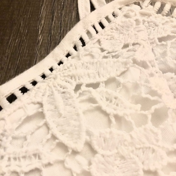 White Laced Button-Up Tank - Picture 3 of 3